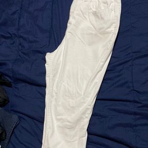 White skinny jeans